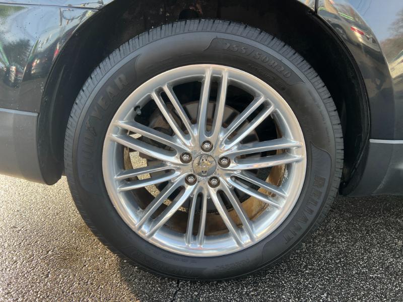 Lincoln MKT 3.5L with EcoBoost AWD 2015