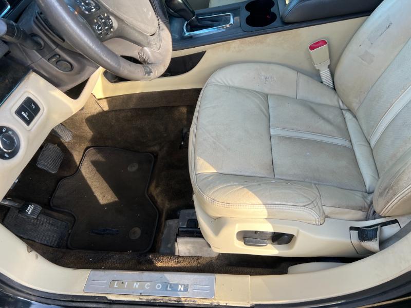 Lincoln MKT 3.5L with EcoBoost AWD 2015