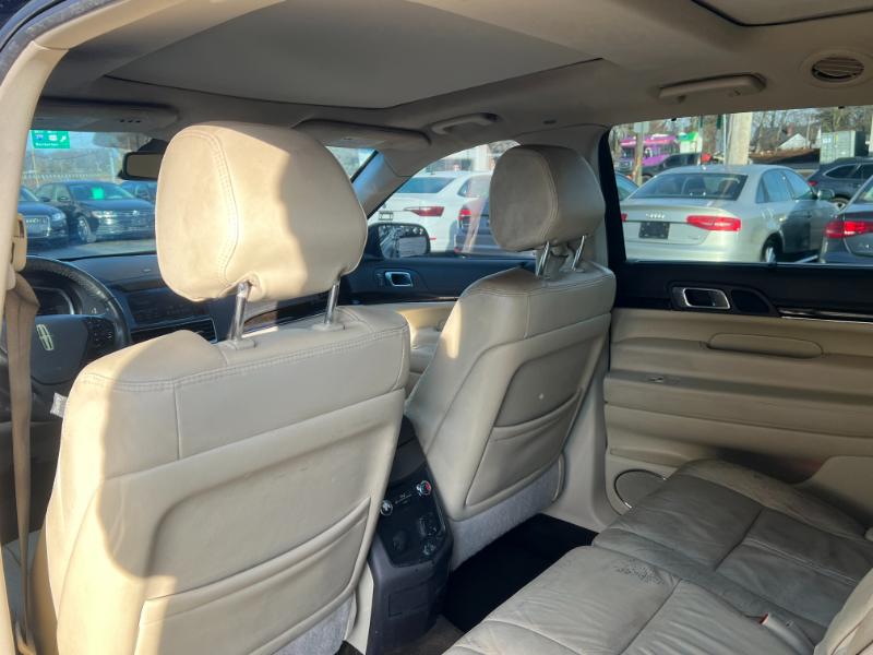 Lincoln MKT 3.5L with EcoBoost AWD 2015