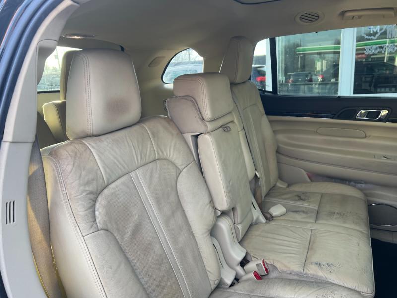 Lincoln MKT 3.5L with EcoBoost AWD 2015