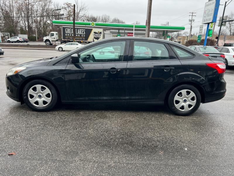 Ford Focus S Sedan 2014