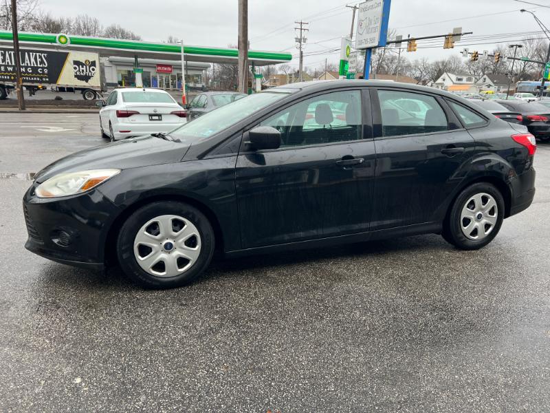 Ford Focus S Sedan 2014