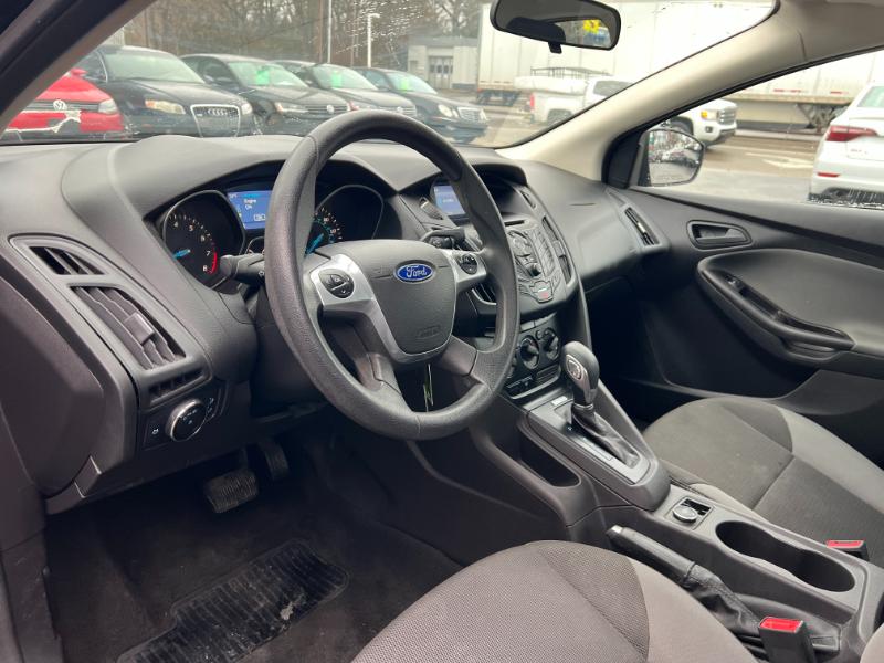 Ford Focus S Sedan 2014