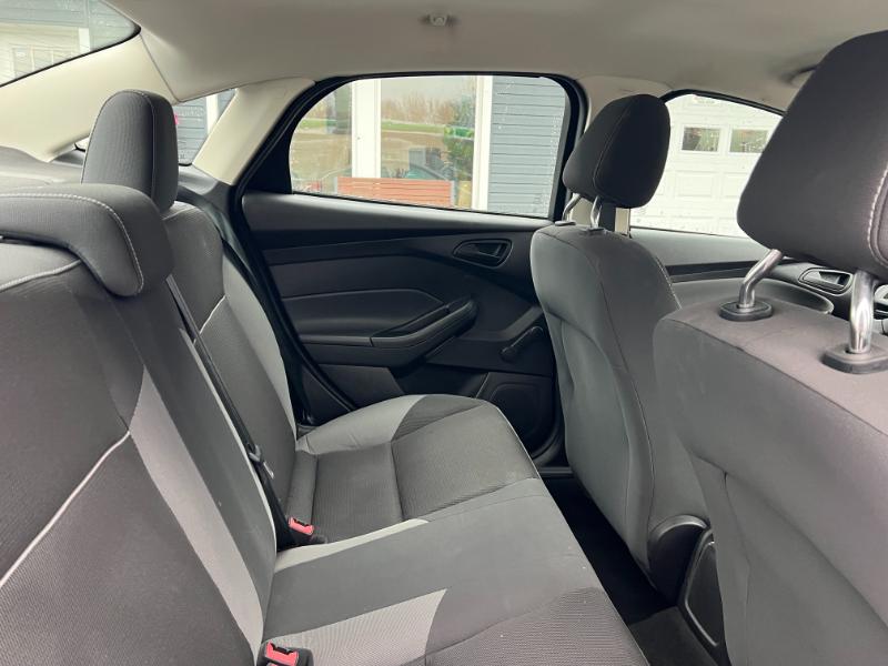 Ford Focus S Sedan 2014