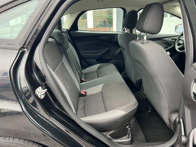 Ford Focus S Sedan 2014