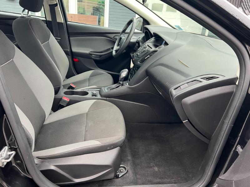 Ford Focus S Sedan 2014