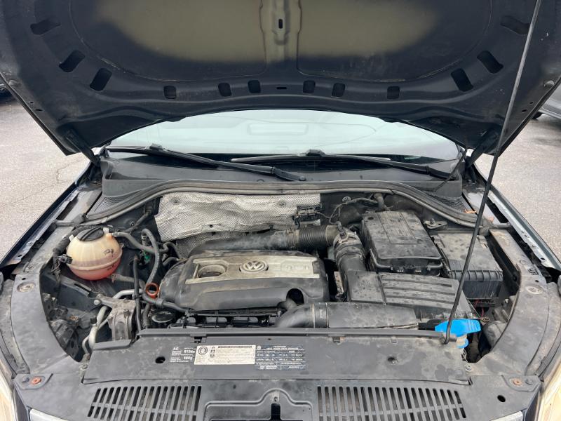 Volkswagen Tiguan SEL 2011