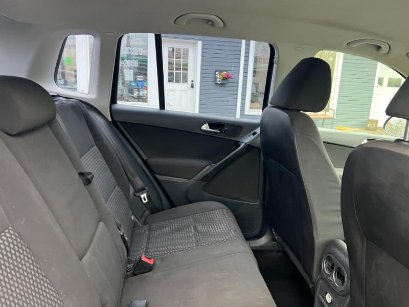 Volkswagen Tiguan SEL 2011