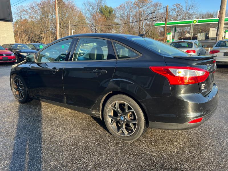 Ford Focus SE Sedan 2013