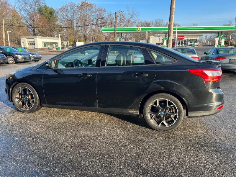 Ford Focus SE Sedan 2013