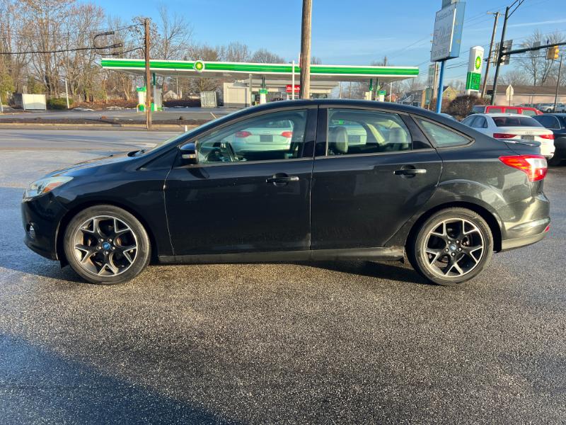 Ford Focus SE Sedan 2013