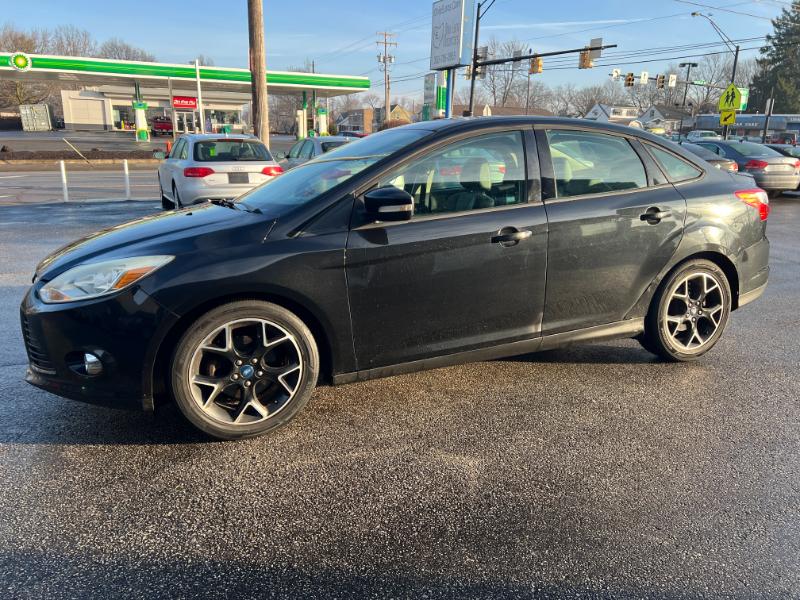Ford Focus SE Sedan 2013