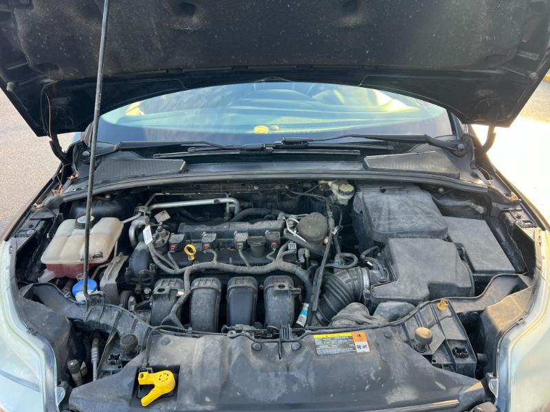 Ford Focus SE Sedan 2013