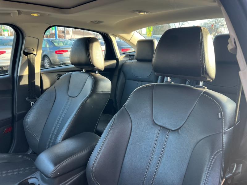 Ford Focus SE Sedan 2013