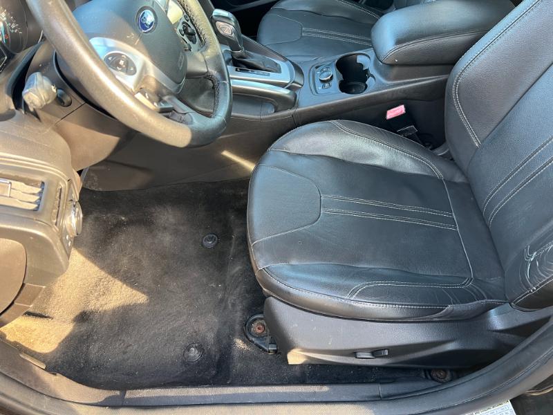 Ford Focus SE Sedan 2013