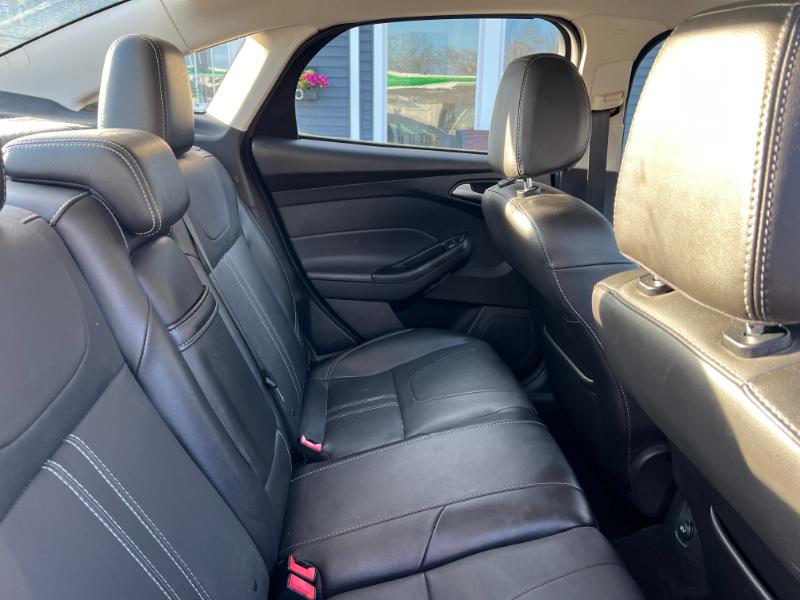 Ford Focus SE Sedan 2013