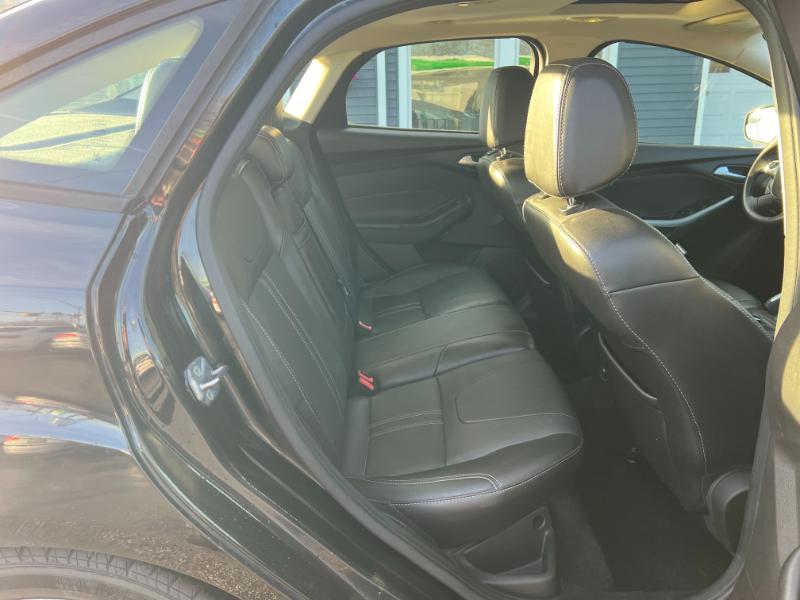 Ford Focus SE Sedan 2013