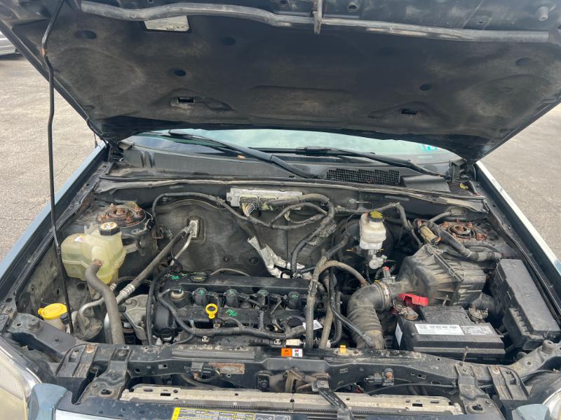 Mercury Mariner I4 2WD 2011