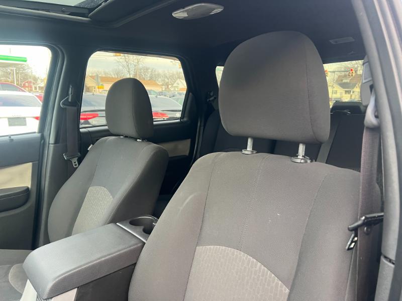 Mercury Mariner I4 2WD 2011