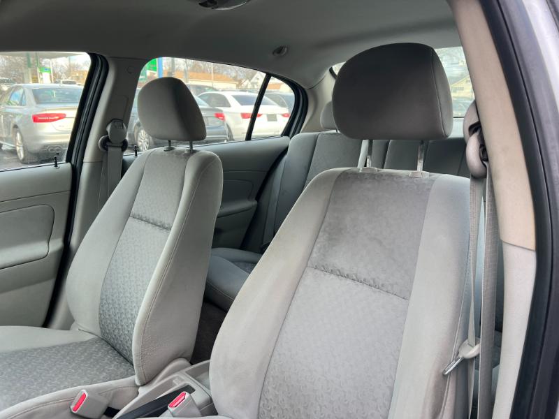 Chevrolet Cobalt LS Sedan 2009