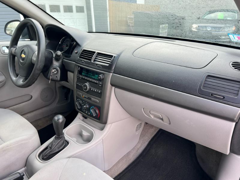 Chevrolet Cobalt LS Sedan 2009