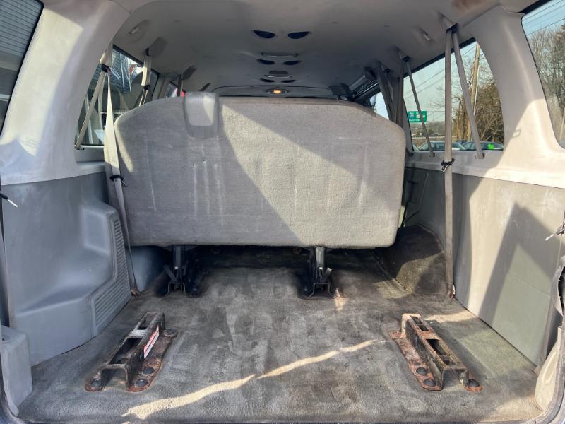 Ford Econoline E-350 XLT Super Duty Extended 2012