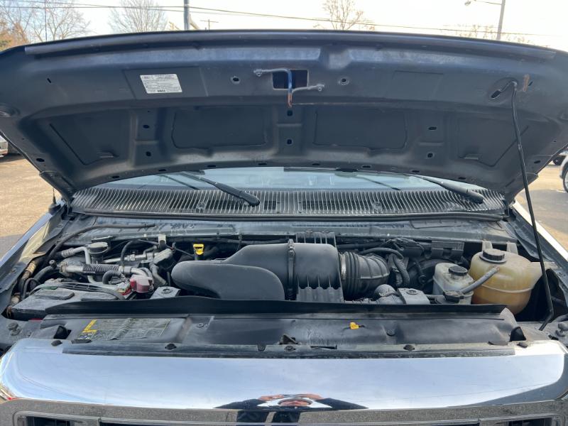 Ford Econoline E-350 XLT Super Duty Extended 2012
