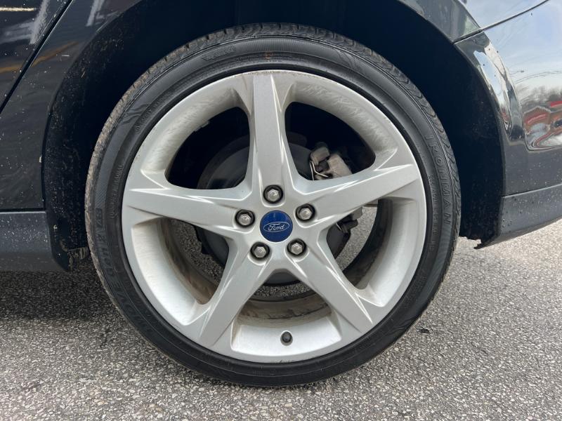 Ford Focus Titanium Hatch 2013