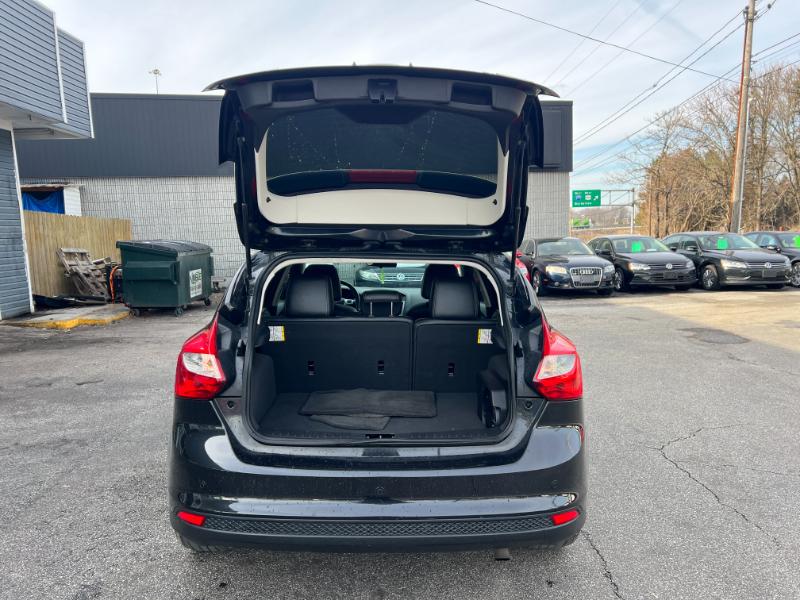 Ford Focus Titanium Hatch 2013