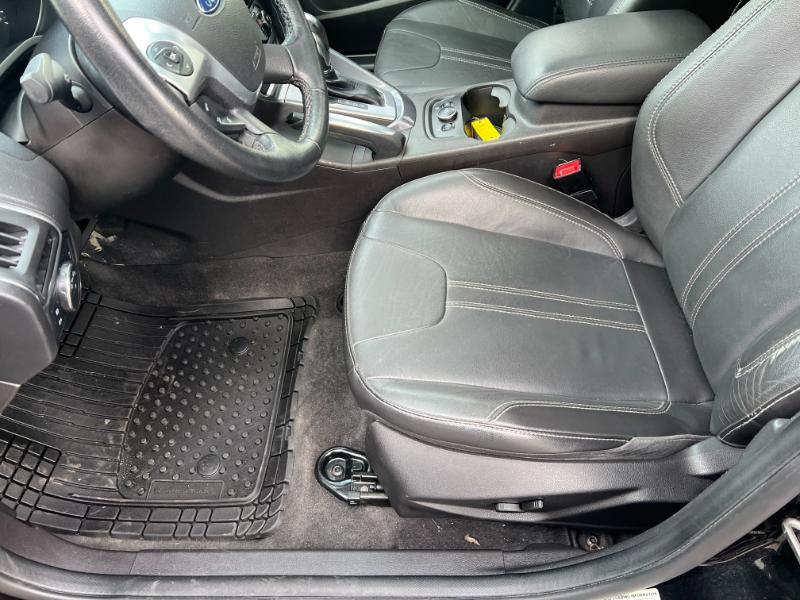 Ford Focus Titanium Hatch 2013