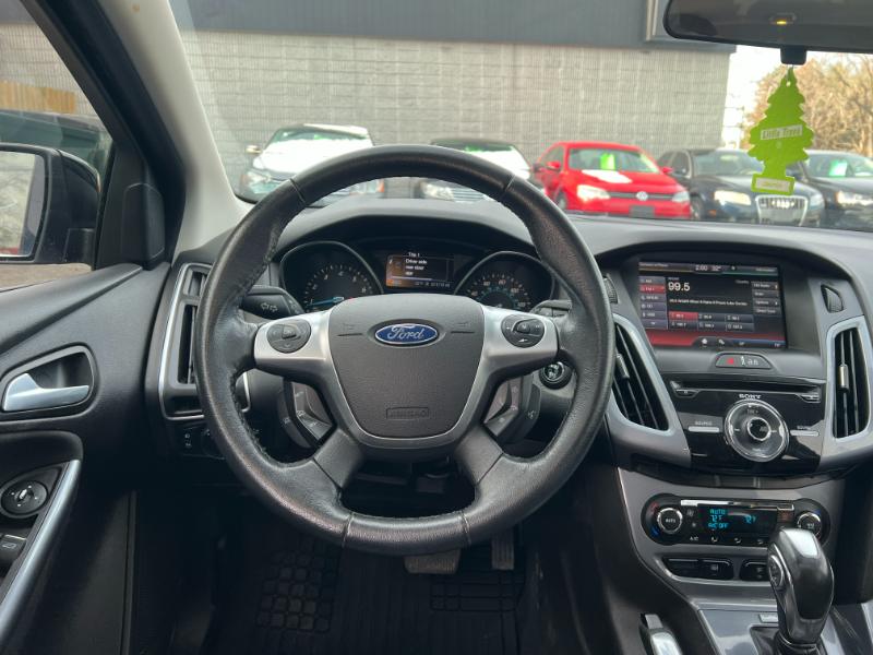Ford Focus Titanium Hatch 2013