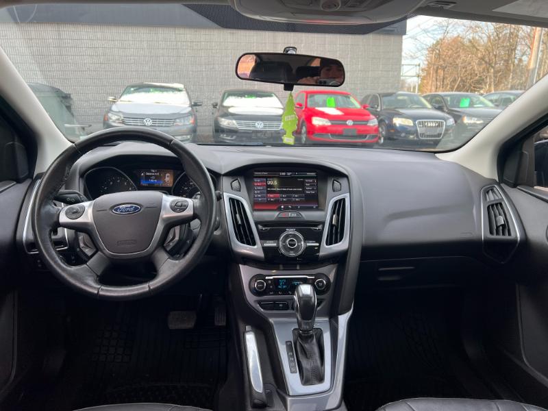 Ford Focus Titanium Hatch 2013