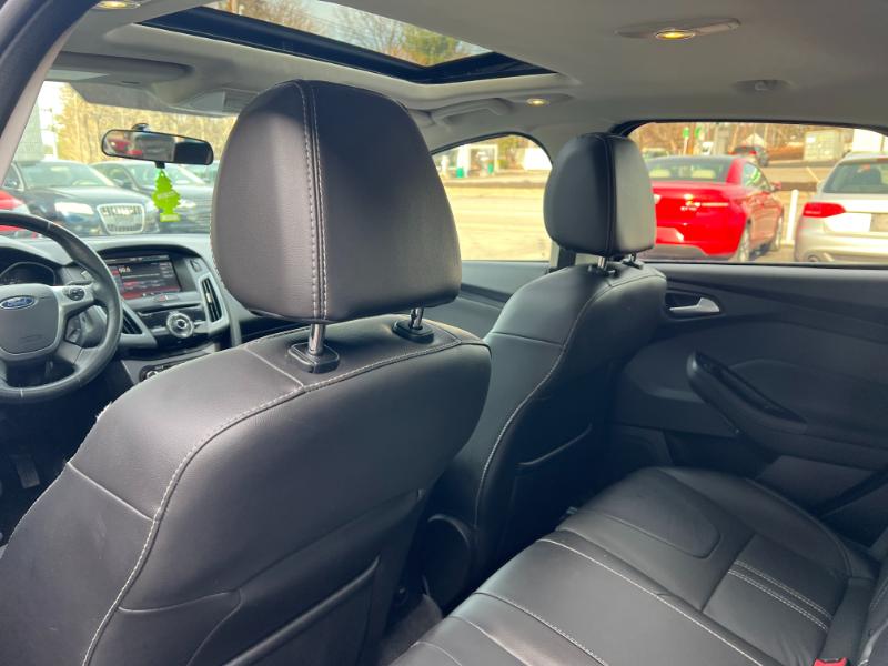 Ford Focus Titanium Hatch 2013