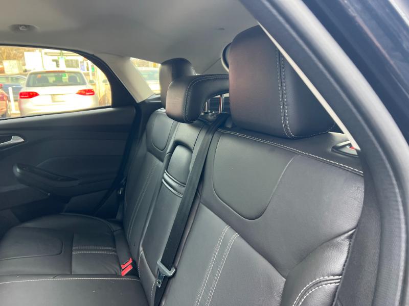 Ford Focus Titanium Hatch 2013