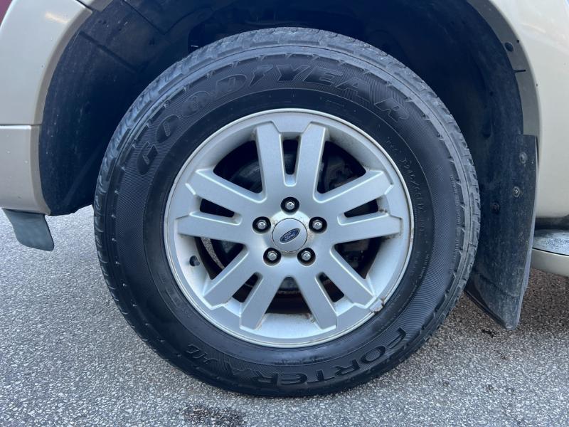 Ford Explorer Eddie Bauer 4.0L 4WD 2010