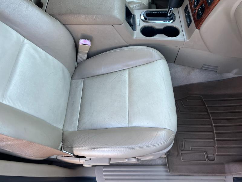 Ford Explorer Eddie Bauer 4.0L 4WD 2010