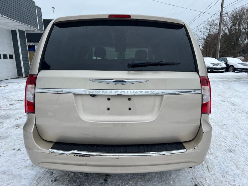 Chrysler Town & Country Touring 2013