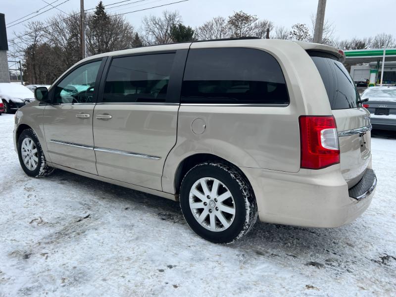 Chrysler Town & Country Touring 2013