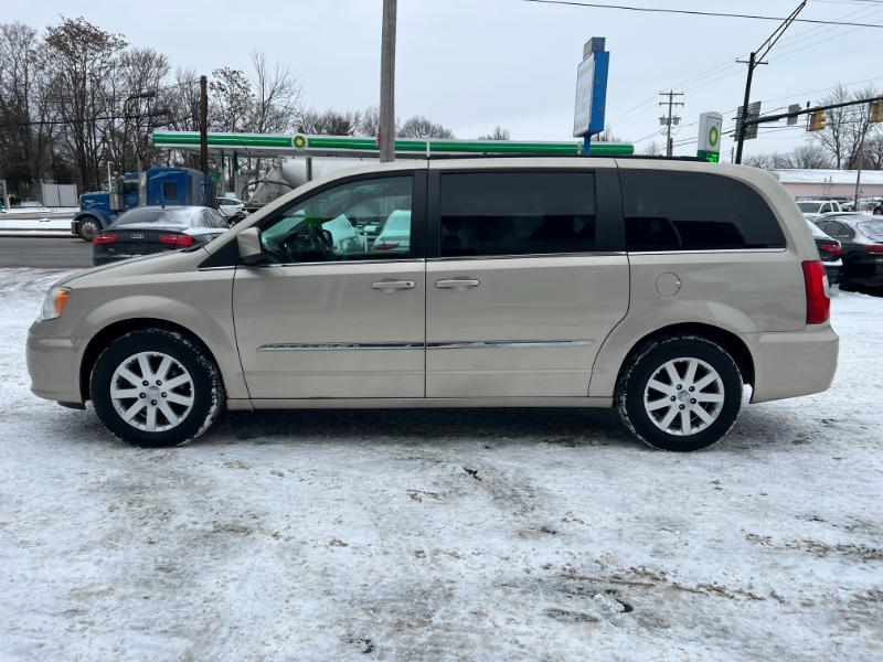 Chrysler Town & Country Touring 2013