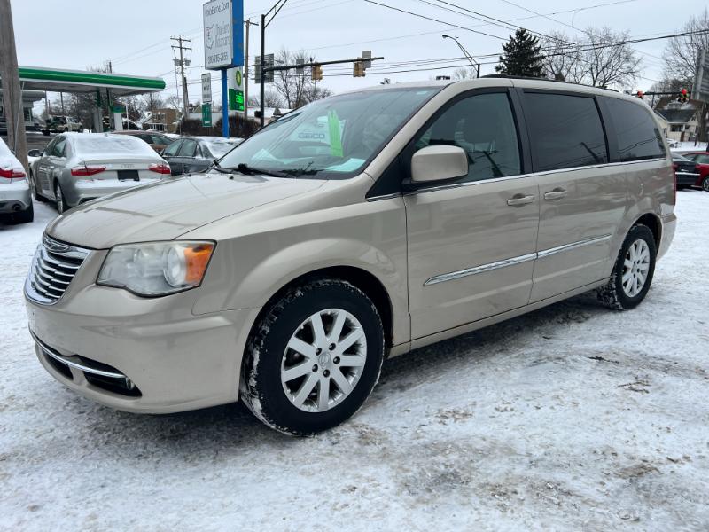 Chrysler Town & Country Touring 2013