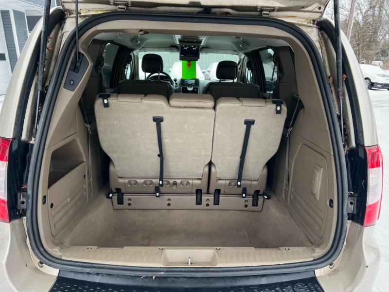 Chrysler Town & Country Touring 2013