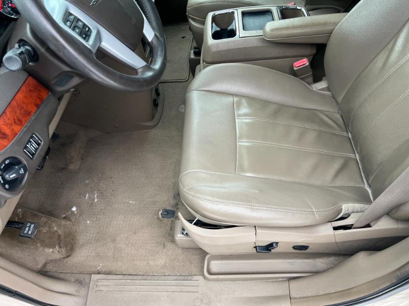 Chrysler Town & Country Touring 2013