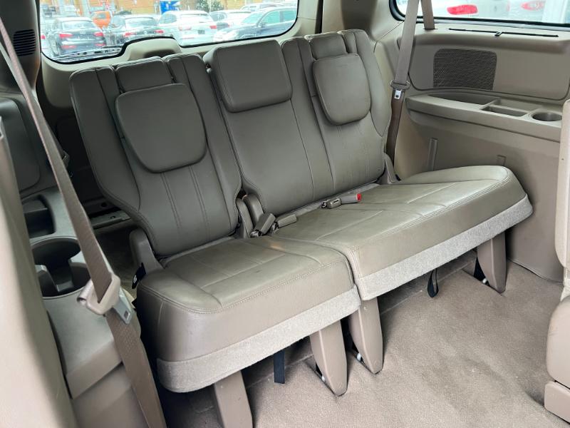 Chrysler Town & Country Touring 2013