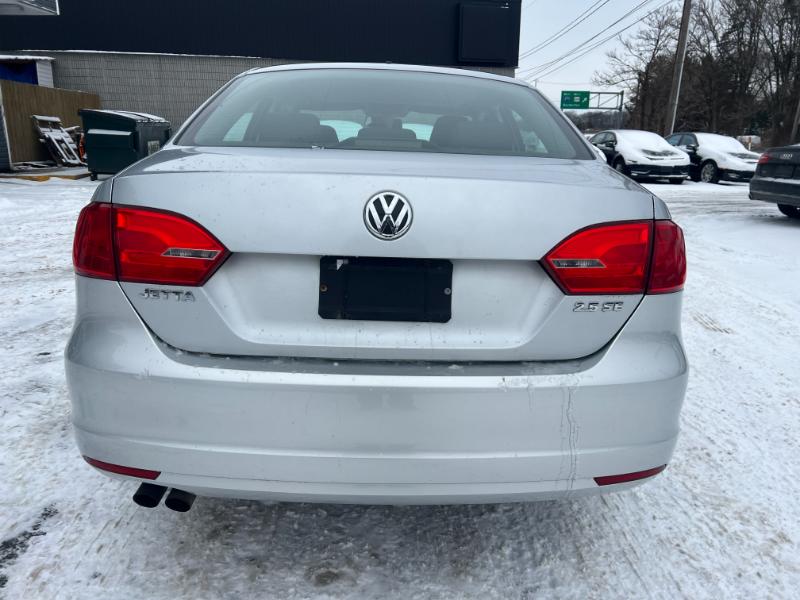 Volkswagen Jetta SE PZEV 2011