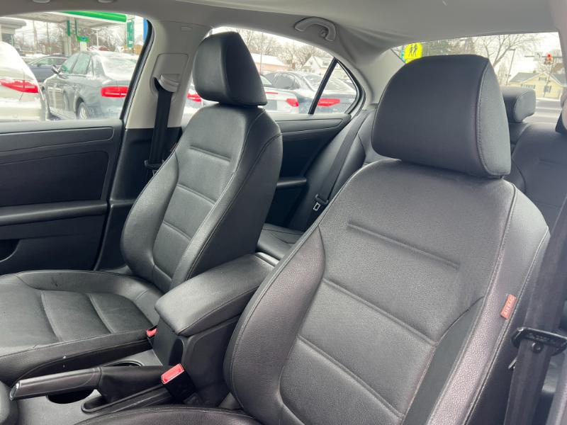 Volkswagen Jetta SE PZEV 2011