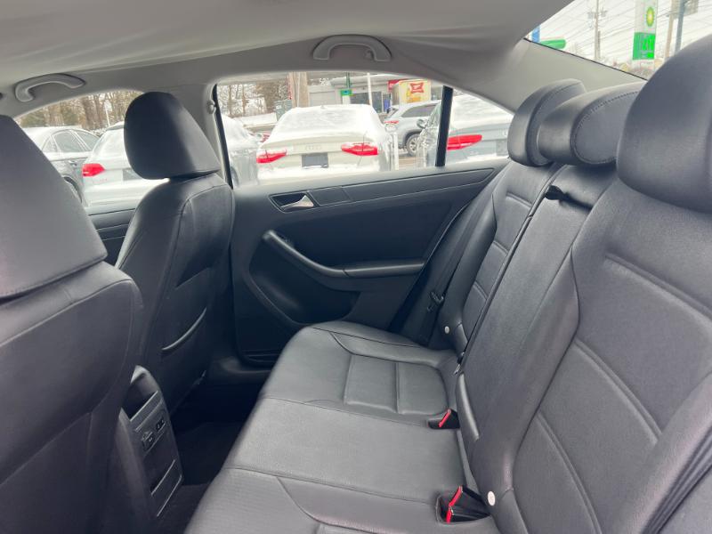 Volkswagen Jetta SE PZEV 2011