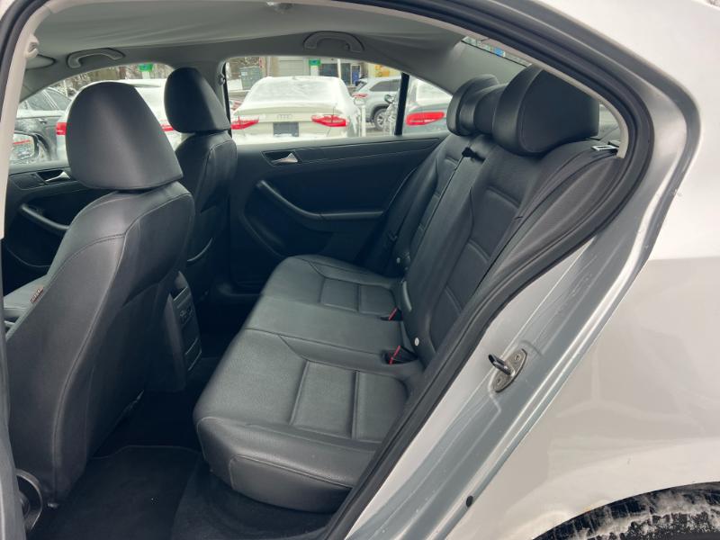 Volkswagen Jetta SE PZEV 2011