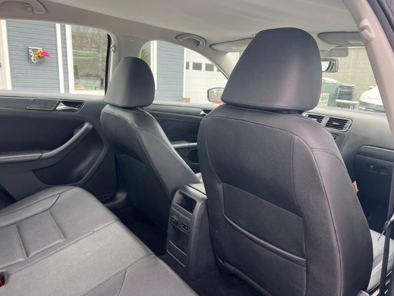 Volkswagen Jetta SE PZEV 2011