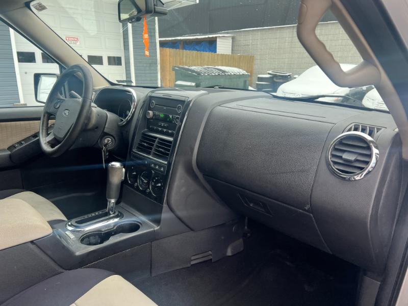 Ford Explorer XLT 4.0L 4WD 2008