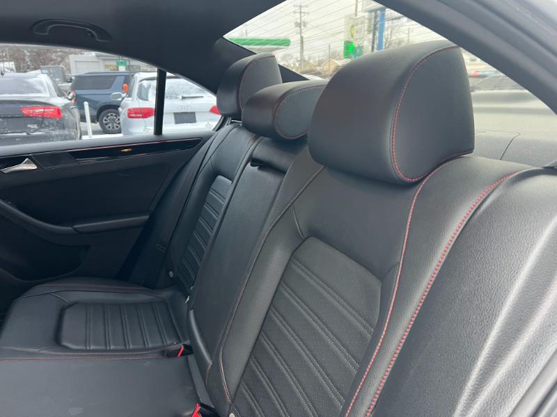 Volkswagen Jetta GLI SE 6A 2016